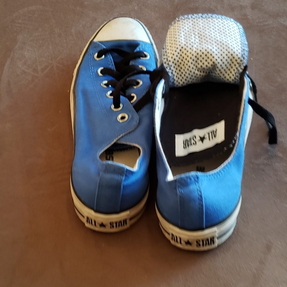 Double tongue Converse